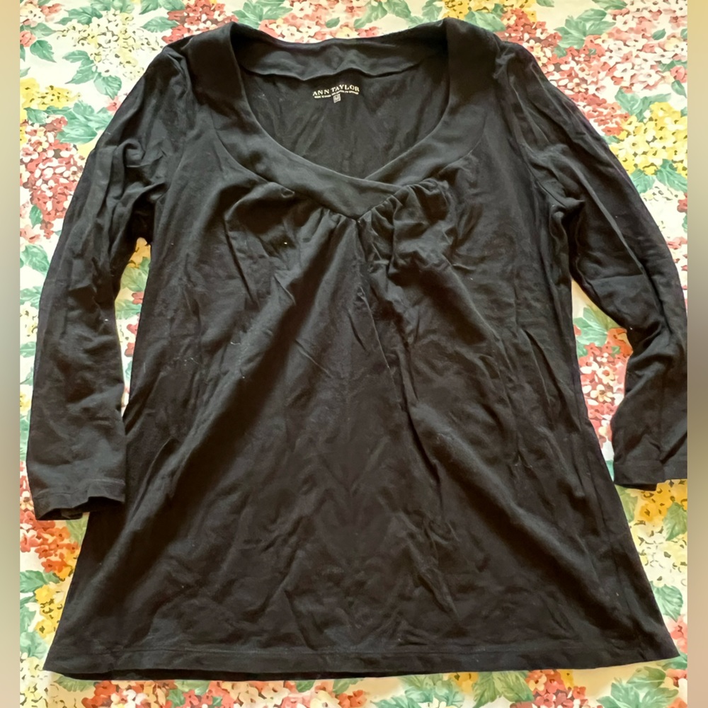 Ann Taylor Black V-Neck 3/4 Sleeves Tee